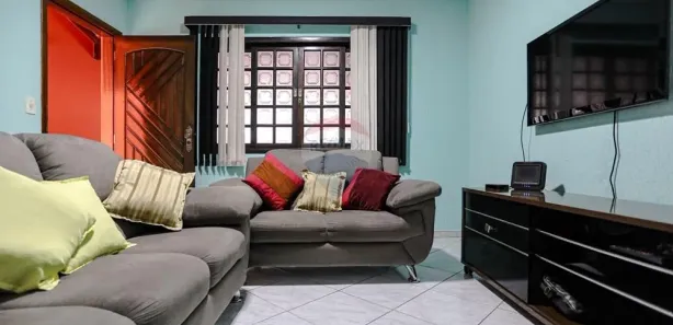 Casa com 3 Quartos para alugar, 153m² no Vila Urupês, Suzano