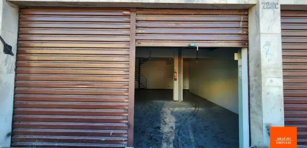 Ponto Comercial para alugar, 200m² no Santa Efigênia, Belo Horizonte