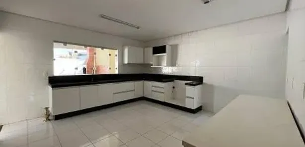 Casa de Condomínio com 4 Quartos para alugar, 280m² no Loteamento Portal do Sol II, Goiânia