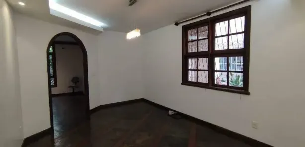 Casa com 7 Quartos para alugar, 360m² no Funcionários, Belo Horizonte