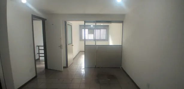 Sala Comercial para alugar, 100m² no Asa Sul, Brasília