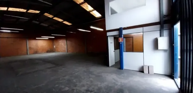 Galpão/Depósito/Armazém com 1 Quarto para alugar, 250m² no Jardim Eldorado, Caxias do Sul