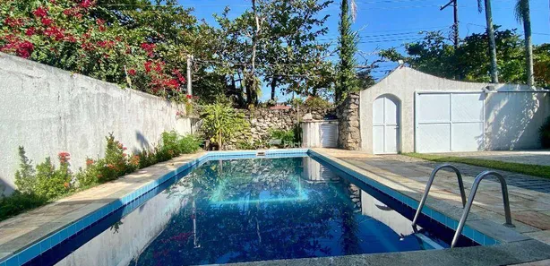 Casa com 6 Quartos para venda ou aluguel, 248m² no Balneário Praia do Pernambuco, Guarujá