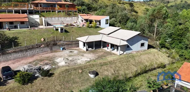 Fazenda/Sítio com 3 Quartos à venda, 1000m² no , Mairinque