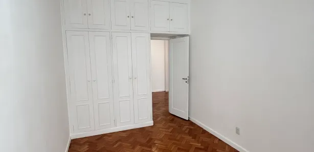 Apartamento com 2 Quartos para alugar, 75m² no Leme, Rio de Janeiro