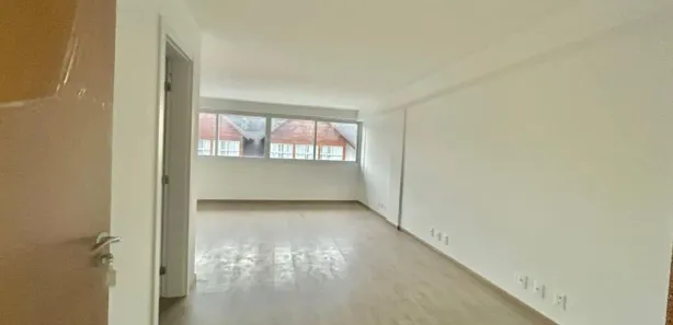 Sala Comercial à venda, 39m² no Centro, Gramado