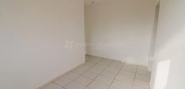 Kitnet com 1 Quarto para alugar, 38m² no Zona 07, Maringá