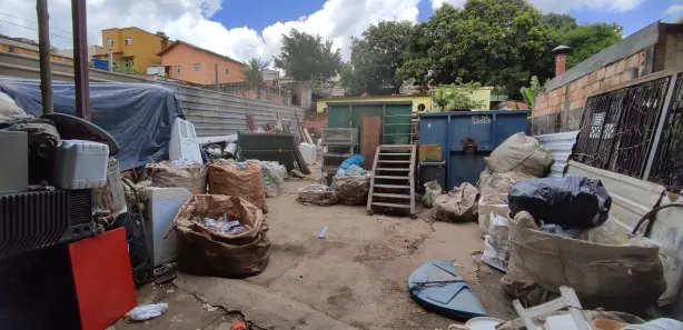 Lote/Terreno à venda, 360m² no Brasil Industrial (Barreiro), Belo Horizonte