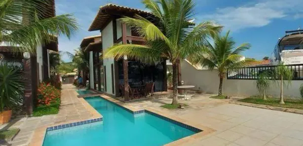 Casa de Condomínio com 3 Quartos para venda ou aluguel, 140m² no Peró, Cabo Frio