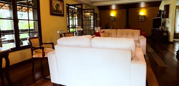 Casa com 4 Quartos para alugar, 485m² no Samambaia, Petrópolis