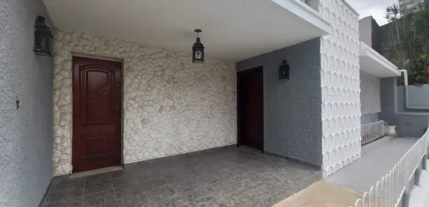 Casa com 3 Quartos para venda ou aluguel, 180m² no Joana D'Arc, Nova Iguaçu