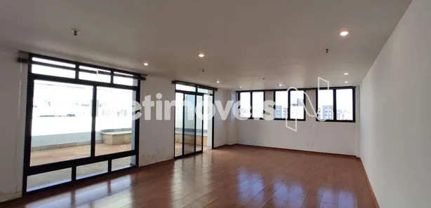 Ponto Comercial para alugar, 262m² no Funcionários, Belo Horizonte