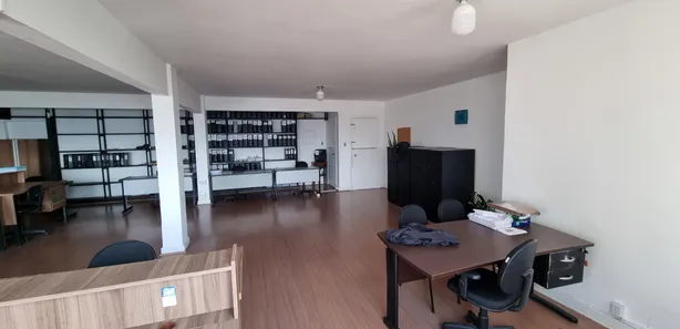 Sala Comercial à venda, 120m² no Centro, Santos