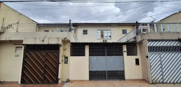 Sobrado com 2 Quartos para alugar, 125m² no Flores, Manaus
