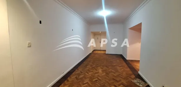 Apartamento com 3 Quartos para alugar, 119m² no Leme, Rio de Janeiro