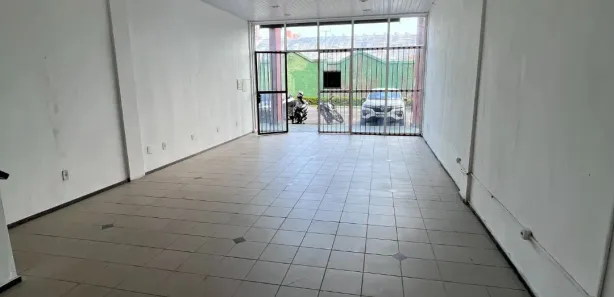 Ponto Comercial para alugar, 100m² no Chapada, Manaus