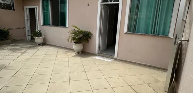 Casa com 3 Quartos à venda, 255m² no Nossa Senhora das Graças, Manaus