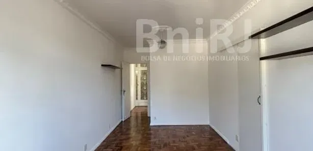 Apartamento com 3 Quartos para alugar, 85m² no Laranjeiras, Rio de Janeiro