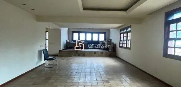 Casa com 8 Quartos para alugar, 399m² no Santa Tereza, Belo Horizonte