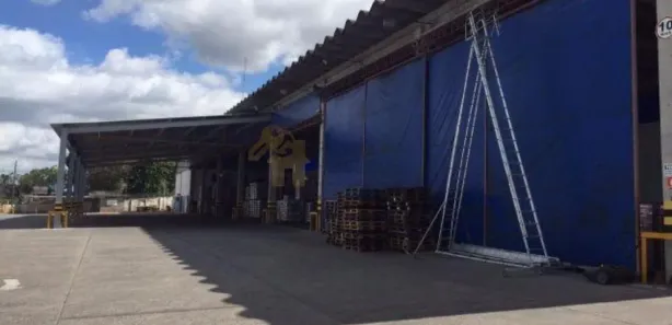 Galpão/Depósito/Armazém com 1 Quarto para alugar, 10900m² no Lobato, Salvador