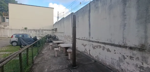 Apartamento com 2 Quartos para venda ou aluguel, 62m² no Caji, Lauro de Freitas