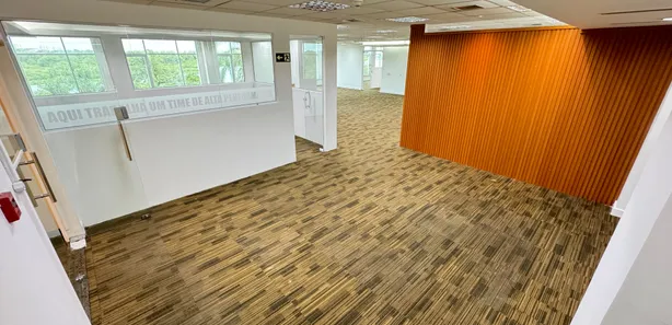 Sala Comercial para alugar, 556m² no Barra Olímpica, Rio de Janeiro
