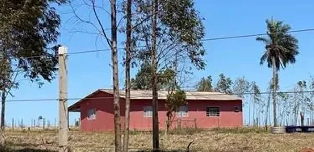 Fazenda/Sítio com 3 Quartos à venda, 80m² no Área Rural de Echaporã, Echaporã