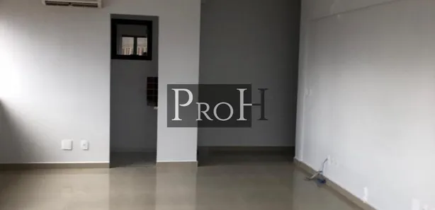 Sala Comercial à venda, 40m² no Vila Gilda, Santo André