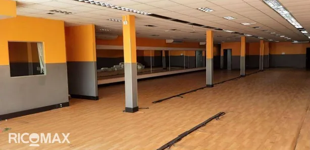 Ponto Comercial para alugar, 780m² no Resgate, Salvador