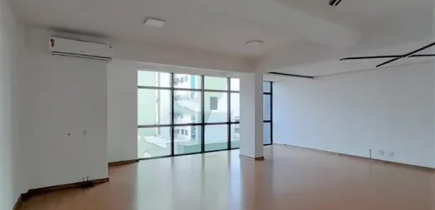 Sala Comercial à venda, 67m² no São Pelegrino, Caxias do Sul