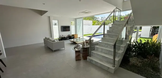 Casa com 5 Quartos para venda ou aluguel, 750m² no Interlagos (Abrantes), Camaçari