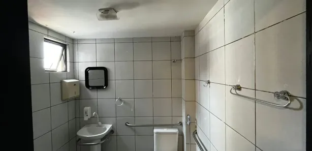 Sala Comercial com 1 Quarto para venda ou aluguel, 36m² no Candelária, Natal