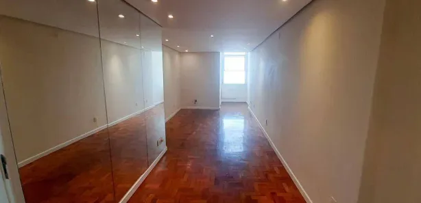 Apartamento com 2 Quartos para alugar, 75m² no Copacabana, Rio de Janeiro