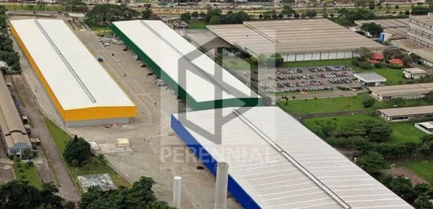 Galpão/Depósito/Armazém para alugar, 900m² no Taquara, Rio de Janeiro