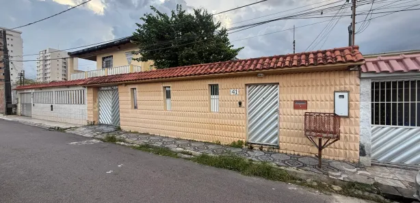 Casa com 3 Quartos à venda, 300m² no Dom Pedro I, Manaus