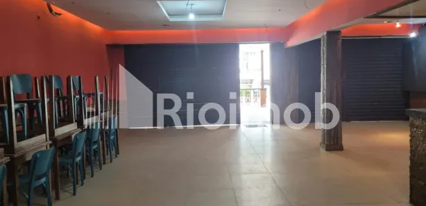 Ponto Comercial para venda ou aluguel, 210m² no Vargem Pequena, Rio de Janeiro
