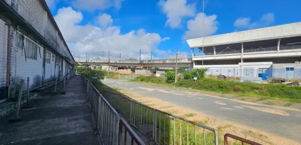 Galpão/Depósito/Armazém para alugar, 1700m² no Fazenda Grande do Retiro, Salvador