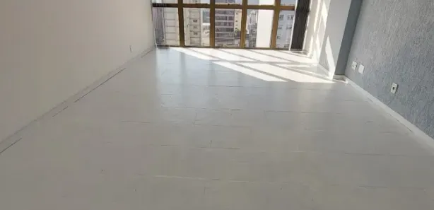Sala Comercial à venda, 40m² no Centro, Caxias do Sul