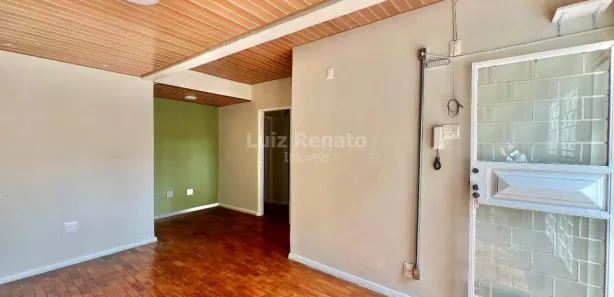 Casa com 2 Quartos para alugar, 100m² no Santo Antônio, Belo Horizonte