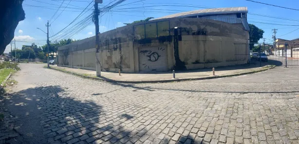 Galpão/Depósito/Armazém para alugar, 1600m² no Realengo, Rio de Janeiro