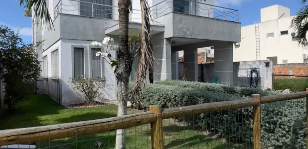 Casa de Condomínio com 3 Quartos para alugar, 300m² no Jauá (Abrantes), Camaçari