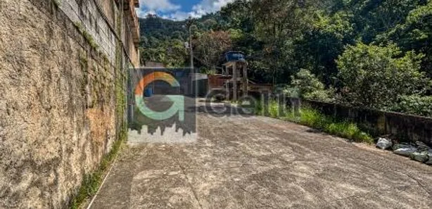 Galpão/Depósito/Armazém para alugar, 339m² no Quarteirão Brasileiro, Petrópolis
