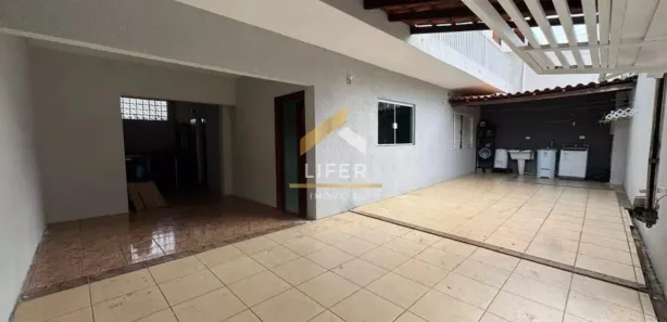 Sobrado com 4 Quartos à venda, 200m² no Parque Santo Antônio (Nova Veneza), Sumaré