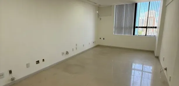 Sala Comercial à venda, 45m² no Stiep, Salvador