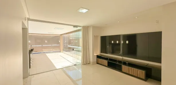 Casa de Condomínio com 5 Quartos para alugar, 336m² no Jardins Valência, Goiânia