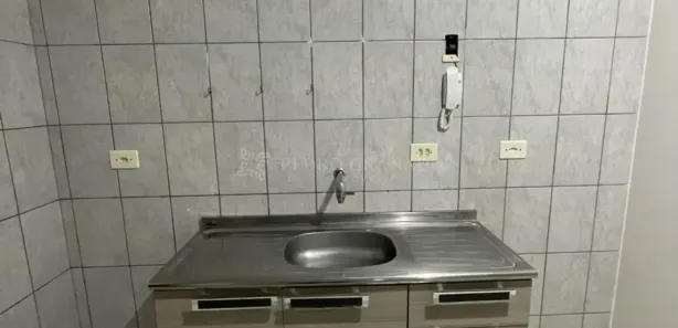 Kitnet com 1 Quarto para alugar, 39m² no Zona 7, Maringá
