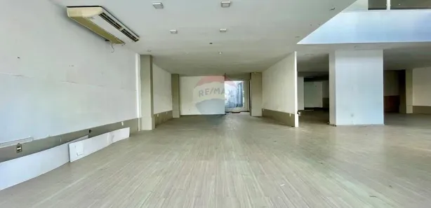 Ponto Comercial para alugar, 800m² no Tirol, Natal