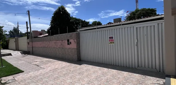 Casa com 3 Quartos à venda, 320m² no Capim Macio, Natal