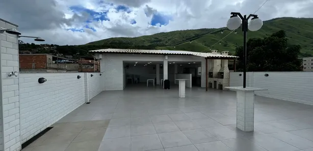 Galpão/Depósito/Armazém para alugar, 200m² no Joana D'Arc, Nova Iguaçu