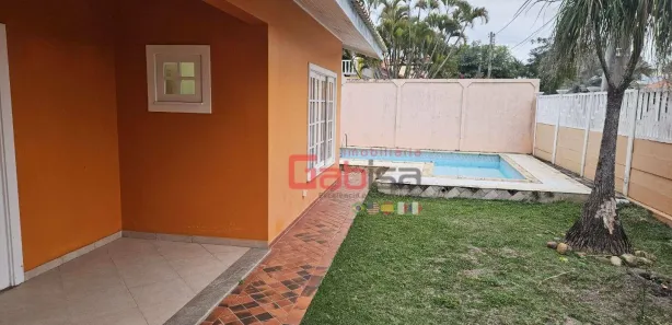 Casa de Condomínio com 5 Quartos para venda ou aluguel, 250m² no Célula Mater, Cabo Frio